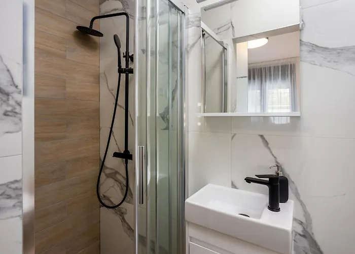 Stunning In Apartamento Novi Vinodolski